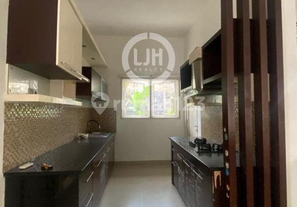 Rumah Mewah di Graha Candi Golf 2