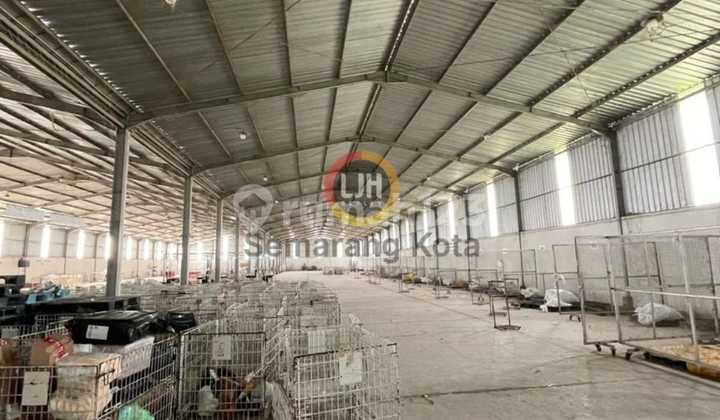 Warehouse on Slamet Riyadi Street, Batang Warehouse on Slamet Riyadi Street, Batang