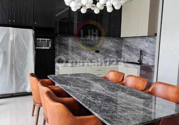 Rumah mewah di Graha Candi Golf 1