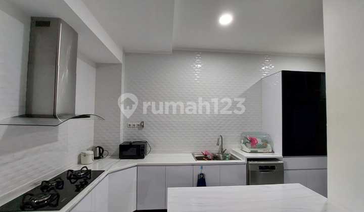 Dijual Rumah Luas 8X20 Cluster Alam Signature Suvarna Sutera Carport Luas 2