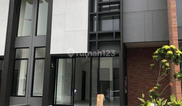 Suvarna Sutera Fairy Rumah Modern Minimalis Bagus Rapi Asri 1