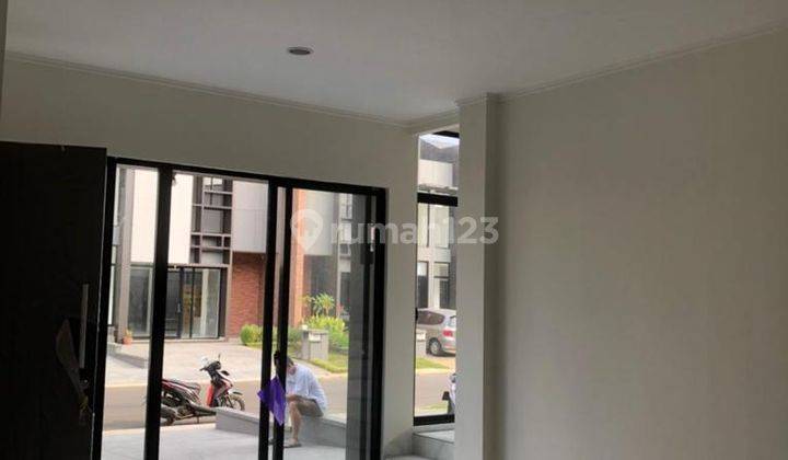 Suvarna Sutera Fairy Rumah Modern Minimalis Bagus Rapi Asri 2