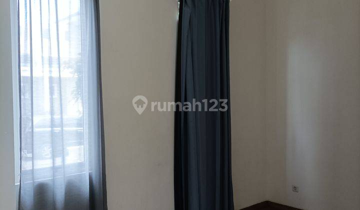 Disewakan Rumah Suvarna Cluster Chiara 2 Lantai Rapi Apik Siap Huni 7
