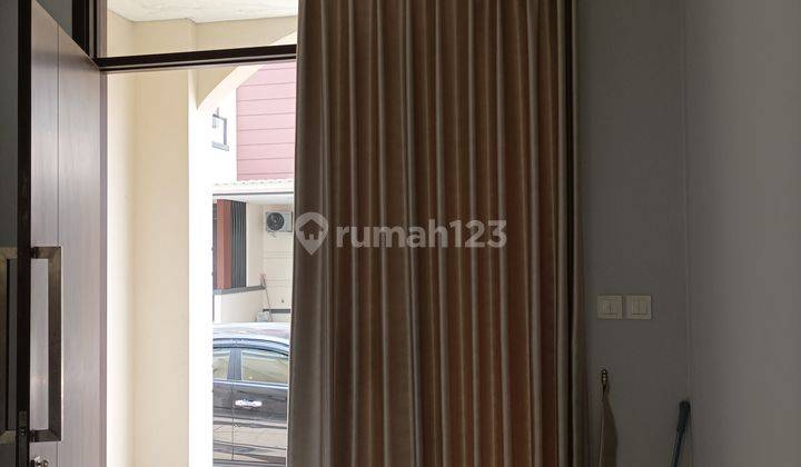 Rumah 2 lantai sewa siap huni Tangerang 11