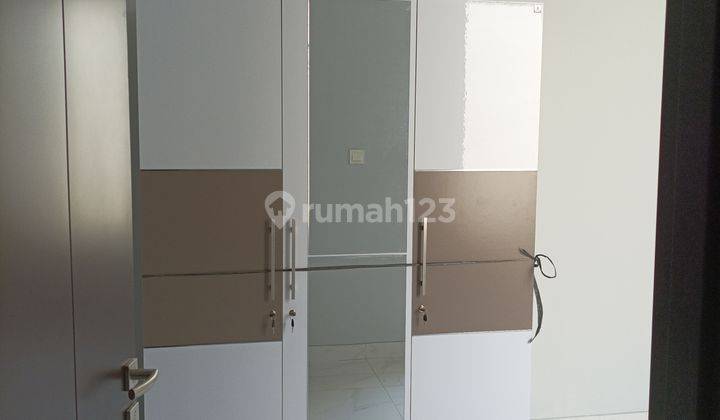 Rumah 2 lantai sewa siap huni Tangerang 14