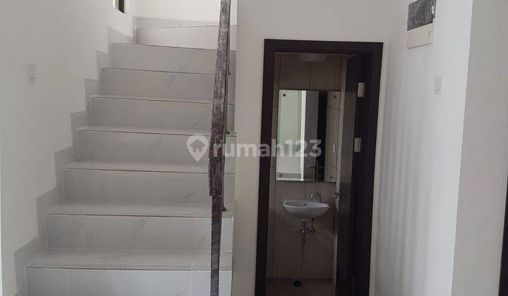 Lavon Allura Rumah Cluster 2 Lantai Siap Huni Rapi Bersih 4