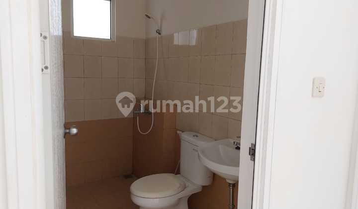 Suvarna Fedora Rumah Cluster Siap Huni Rapi Bagus Kanopi Bebas Bocor  8