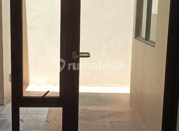 Ready-to-Occupy Semi-Furnished Neat House at Grandura Lavon Cikupa 2