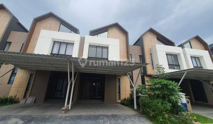 Rumah Ready Huni Murah Carport Lega di Fedora Park Suvarna Sutera 1