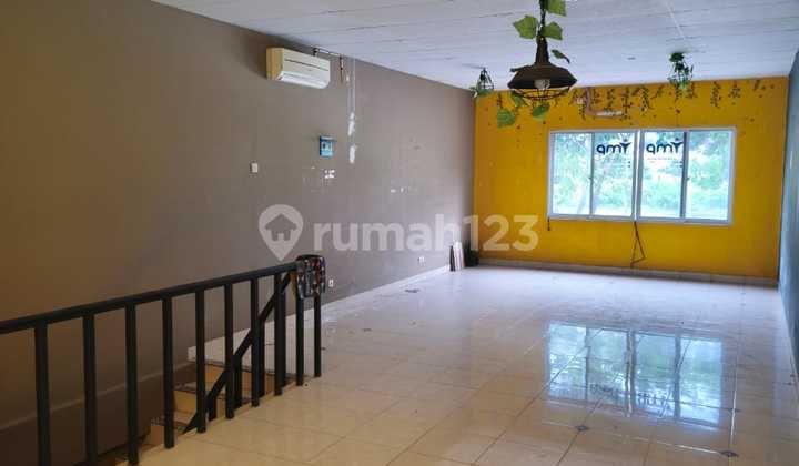 Ruko 2 Lantai Hadap Jalan di Gading Serpong Siap Pakai Bonus AC Ruko 2 Lantai Hadap Jalan di Gading Serpong Siap Pakai Bonus AC