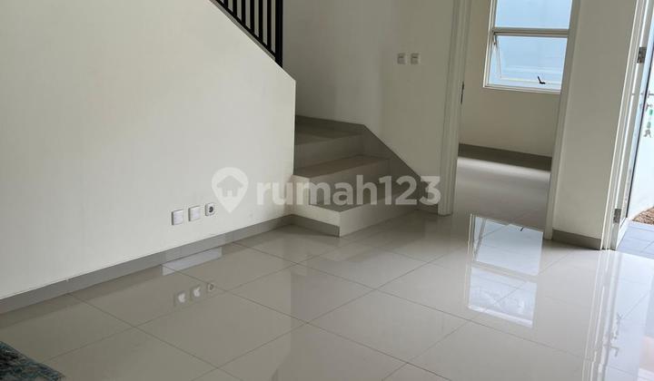 Dijual Cepat Rumah 2 Lantai Rapi Terawat Siap Huni Termurah di Suvarna  2
