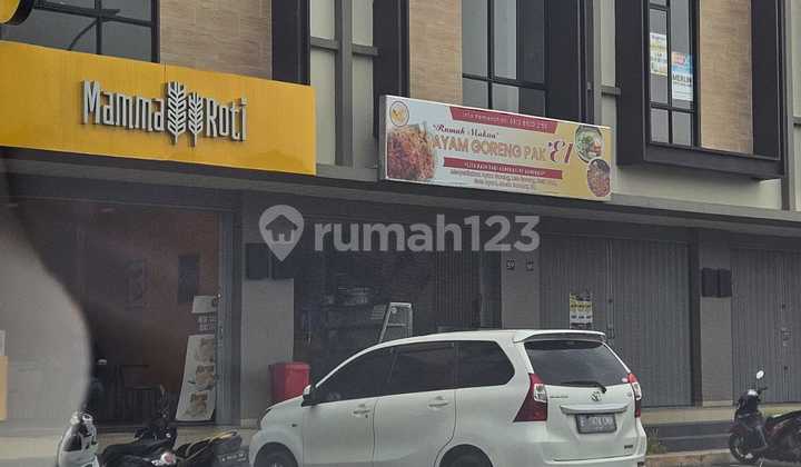 New Shop House Ready to Use Facing Main Road Pasarkemis-Cikupa Area Busy New Shop House Ready to Use Facing Main Road Pasarkemis-Cikupa Area Busy