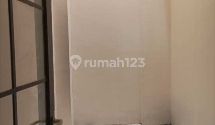 Dijual Cepat Rumah 2,5 Lantai Double Decker di Lavon 2 Cikupa Siap Huni  2