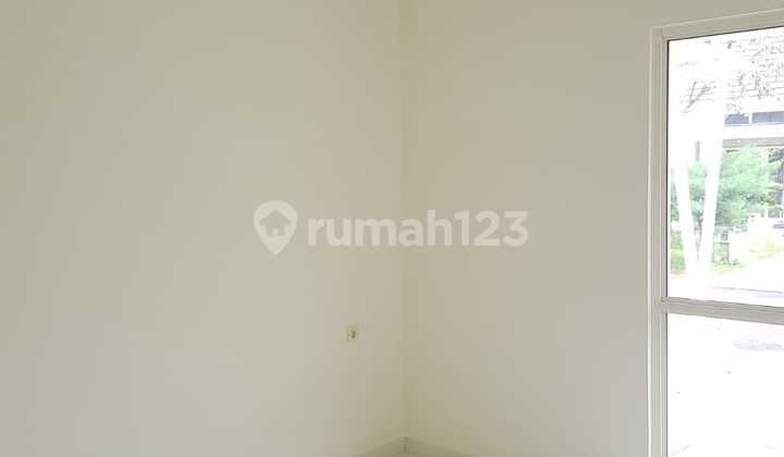 Rumah 1 Lantai Bersih Terawat di Suvarna Sutera Bakyard Rapi 2