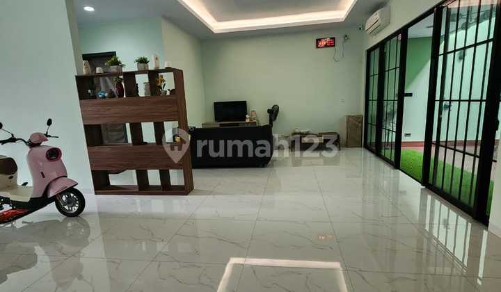 Dijual Rumah Cantik 2 Lantai di Suvarna Taman Belakang Sudah Rapi Dikeramik 2