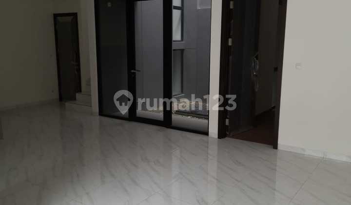 Dijual Cepat Cluster Flavio Lebar 8X15 di Suvarna Sutera Siap Huni 2