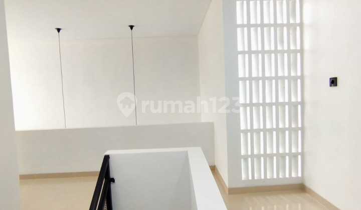 Dijual Rumah 2 Lantai Minimalis di Kavling Rawa Bugel Bekasi Utara dekat Summarecon Bekasi 2