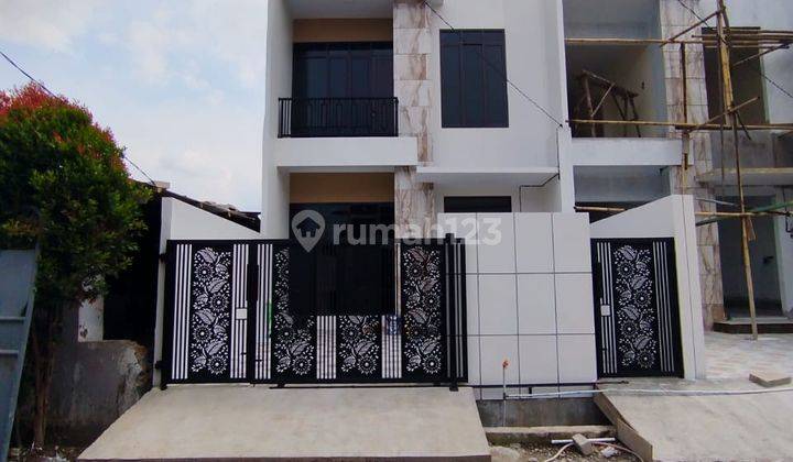 Dijual Rumah 2 Lantai Minimalis di Harapan Indah Bekasi 1