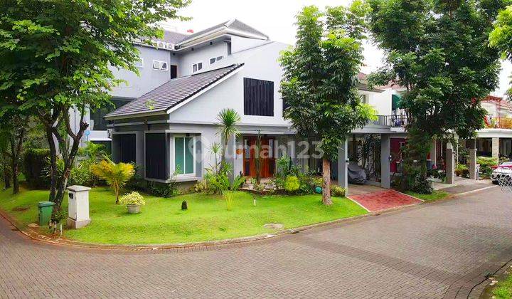 Rumah High Ceiling 3 Lantai Dengan Kolam Renang di Foresta Bsd 1