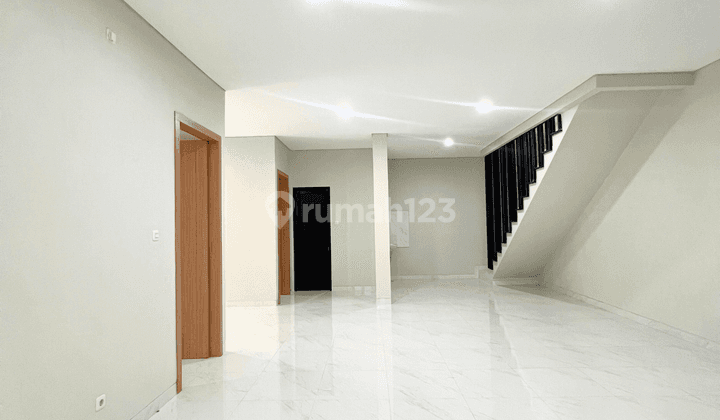 Rumah Baru Modern Di Kencana Loka Bsd, Posisi Hook 2