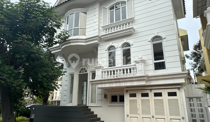 Modern Classic Montana Hook House Gading Serpong 12x10