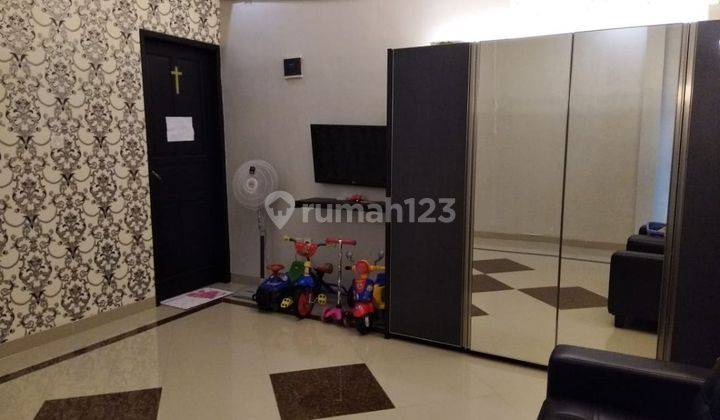 Rumah siap huni harga 2 m di tomang  2