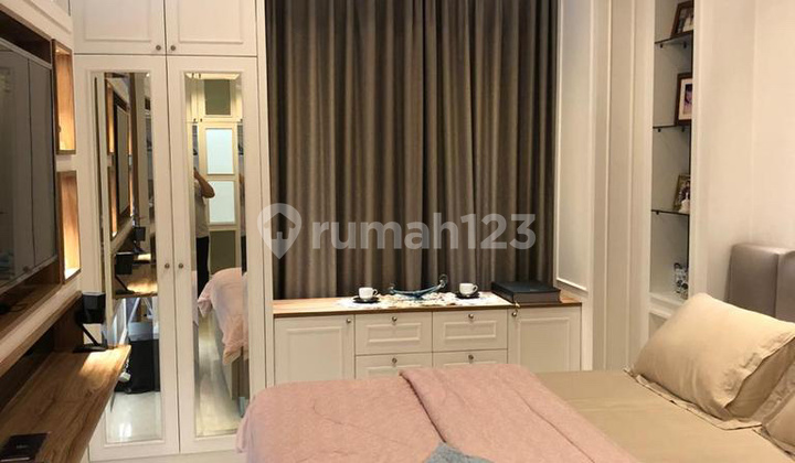  Apartemen Taman Anggrek Residences 2 Kamar Tidur Furnished Bagus 2