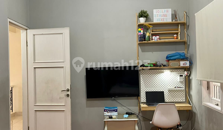    Rumah 2 Lantai  Di Cluster Beryl, Gading Serpong Semi Furnished Sudah Renovasi SHM - Sertifikat Hak Milik 2