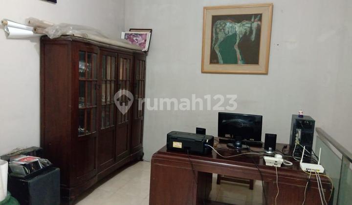 Rumah Besar Tengah Kota Bandung di Karasak 2