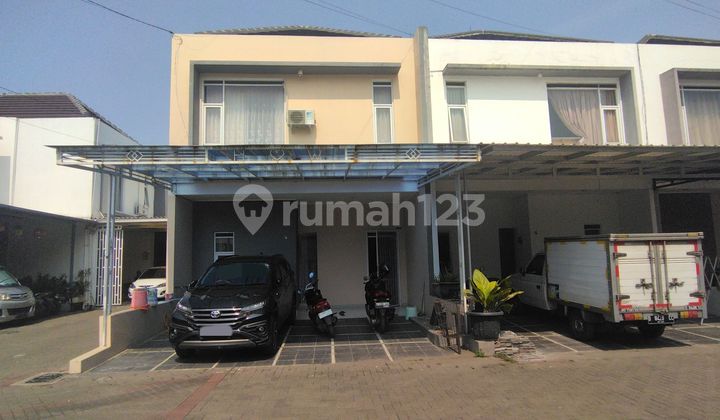 Rumah di Kompleks Nata Belova 2 Lantai SHM Bagus Timur