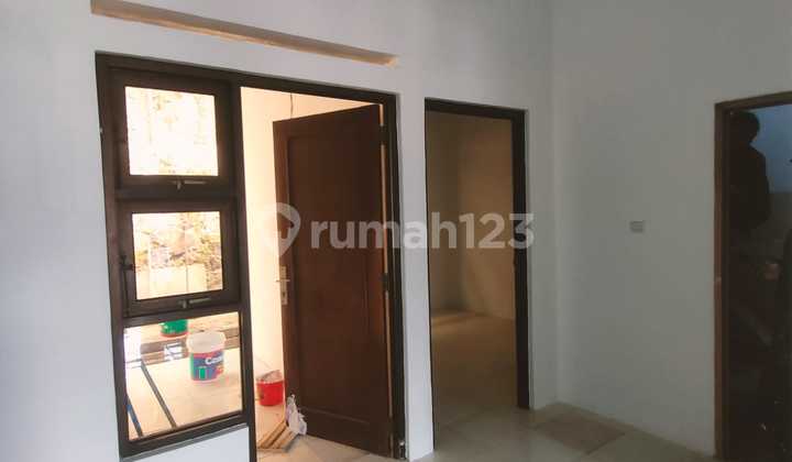 For Sale: City Center House on Jl. Suci, Bandung 2