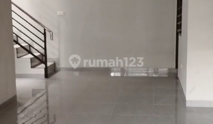 Rumah Bagus Siap Huni Di Taman Kopo Indah, Bandung