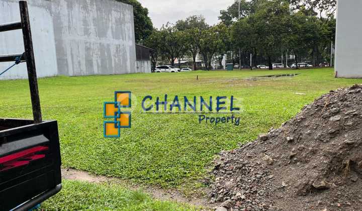 Selling Land Plot in Front of Puspita Loka Park BSD Tangsel, Ls