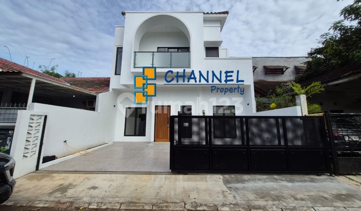 Jual Rumah Baru Siap Huni Lokasi Strategis Kencana Loka Bsd, An 2