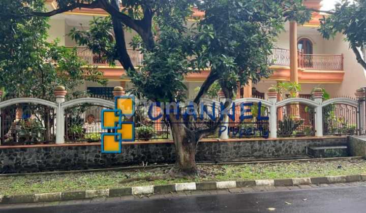 Jual Rumah Mewah Hunian Nyaman Dekat Tol BSD Giri Loka, An Ea