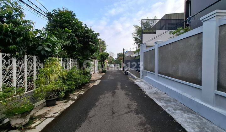 Rumah Dalam Komplek Prestigious Jarang Ada 100 Meter dari Stasiun MRT Haji Nawi Jakarta Selatan 4