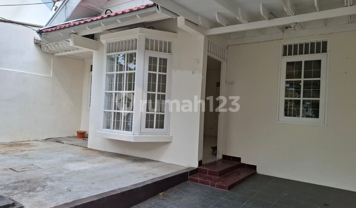 House for Rent in Bintaro Sector 5, South Tangerang. 2