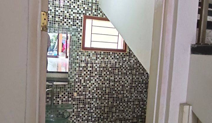 Rumah furnished di Jl. Veteran, Bintaro Jakarta Selatan 9