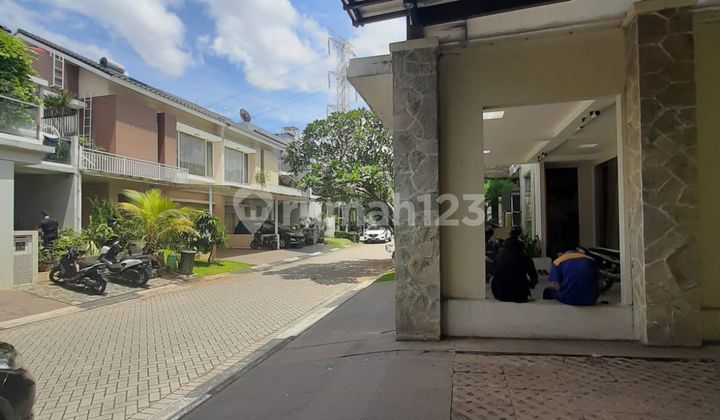 Furnished luxury house in Bintaro sector 9, South Tangerang. 2