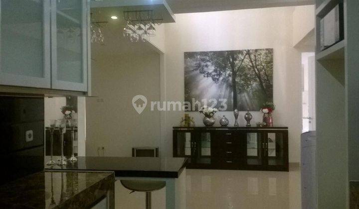 Rumah hook full furnished di di Bintaro sektor 9, Tangerang Selatan  2