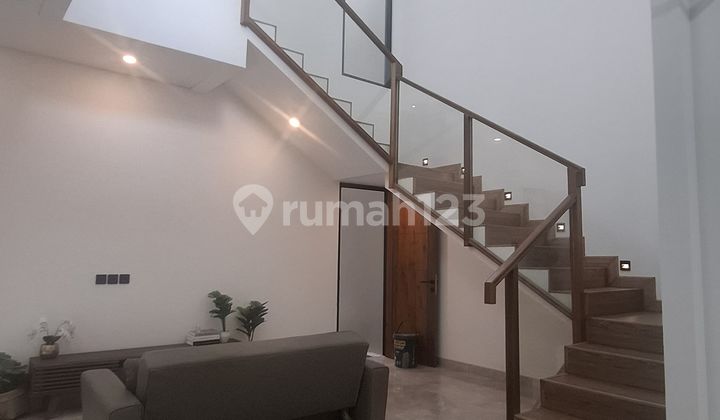 Rumah Baru Mewah Dalam Cluster Di B S D Serpong, Tangerang Selatan. 2