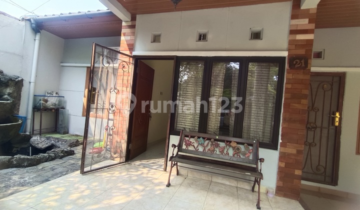 House for Rent in front of Park at B S D Kencana Loka, South Tangerang. 2