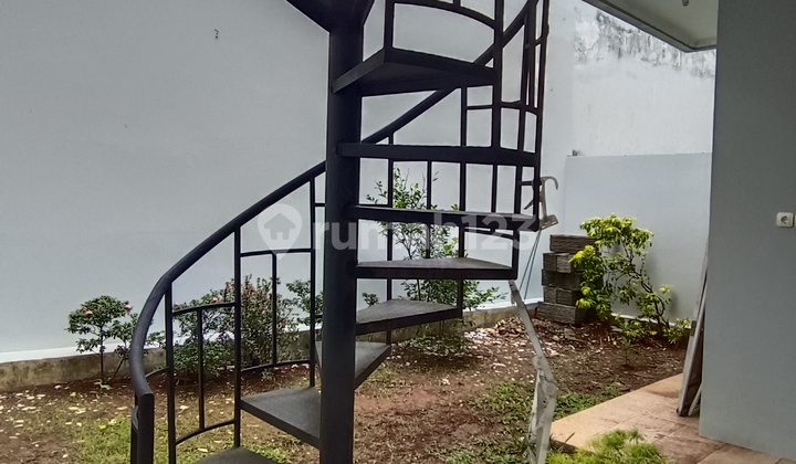 House for Rent in Bintaro Sector 9, South Tangerang. House for Rent in Bintaro Sector 9, South Tangerang.