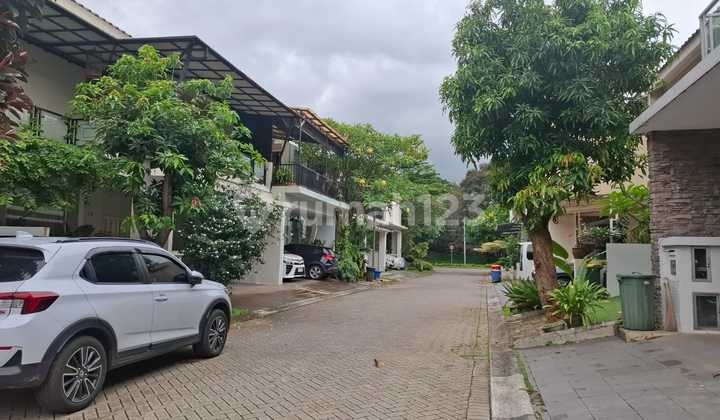 Furnished House in Bintaro Sector 8, South Tangerang. 2