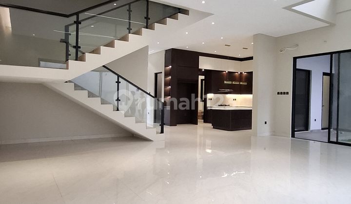 Rumah Dijual Ada Swimming Pool Di Kebayoran Residence Bintaro Jaya, Tangerang Selatan. 2