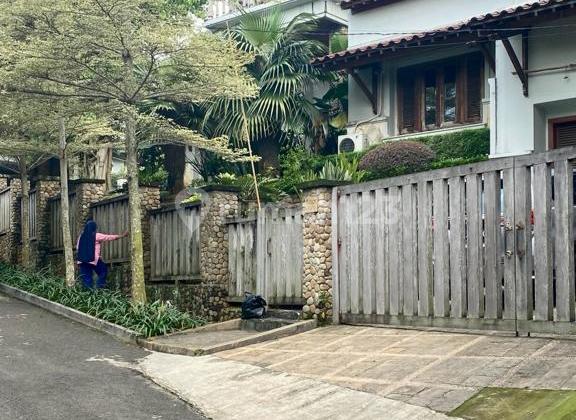 Rumah Cantik Dan Artistik di Komplek Bukit Cinere Indah Rumah Cantik Dan Artistik di Komplek Bukit Cinere Indah
