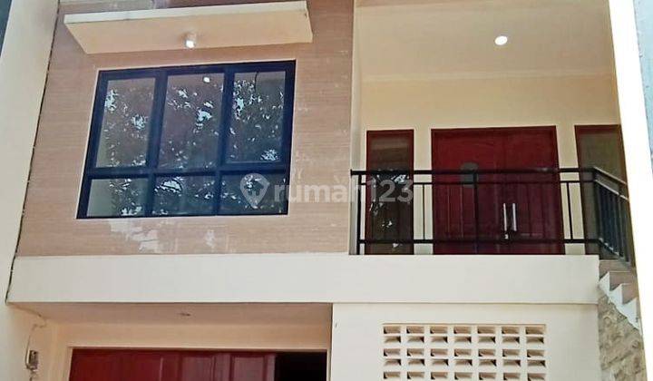 Rumah Baru 3 Lantai di Cilandak Jakarta Selatan 1