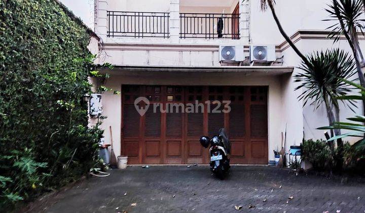 Rumah 2 Lantai Siap Huni di Kemang Jakarta Selatan 2