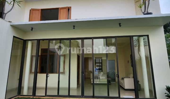 Modern luxury house design in Puri Cinere 2