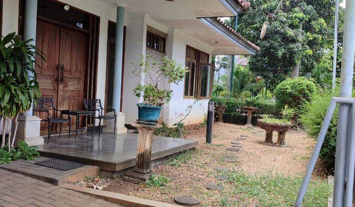 Rumah Bagus Bonus Lapangan Basket di Puri Indah 2